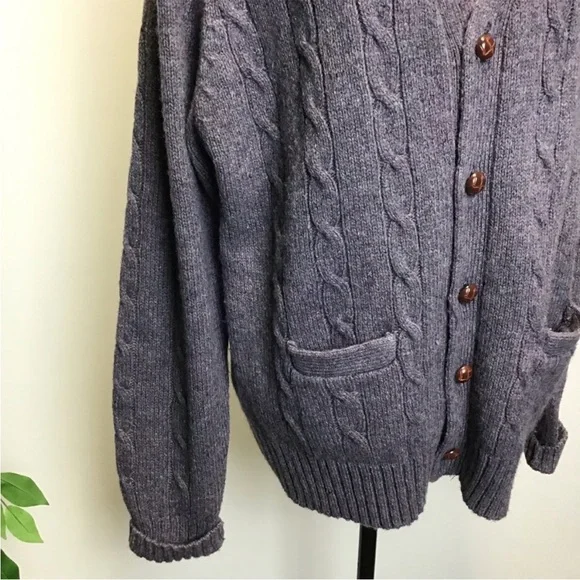 v i n t a g e ::
 classic sweater - Picture 4 of 7